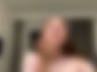 Live cam show with Avelia - Ass Clapping on SpankPalCams
