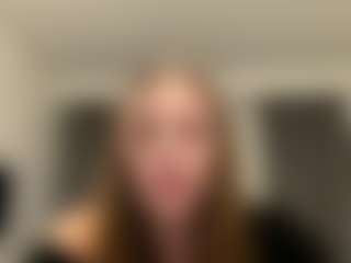 Live cam show with Avelia - Facial on Soda Cam