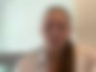 Avelia's Live Sex Cam Show