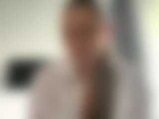 Live cam show with Avelia - Ebony MILF on xxxlivecams.org