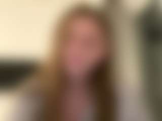 Avelia's Live Sex Cam Show