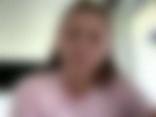 Avelia's Live Sex Cam Show