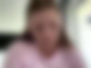 Live cam show with Avelia - Black MILF on Camsoda