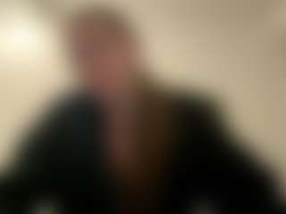 Avelia's Live Sex Cam Show