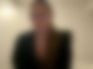 Avelia's Live Sex Cam Show