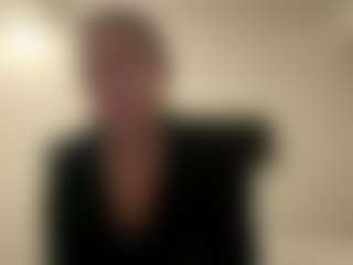 Avelia's Live Sex Cam Show