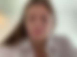Avelia's Live Sex Cam Show