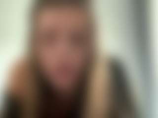 Live cam show with Avelia - MILF Teen (18+) on TeamSkeetLive