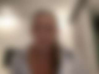 Live cam show with Avelia - Black Middle Aged on camtv