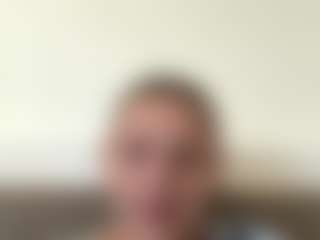 Avelia's Live Sex Cam Show