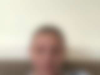 Avelia's Live Sex Cam Show