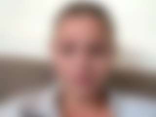 Avelia's Live Sex Cam Show