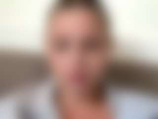 Avelia's Live Sex Cam Show