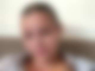 Avelia's Live Sex Cam Show