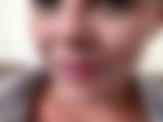 Avelia's Live Sex Cam Show