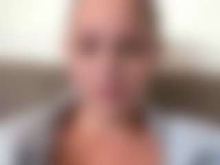 Avelia's Live Sex Cam Show