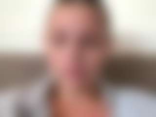 Avelia's Live Sex Cam Show