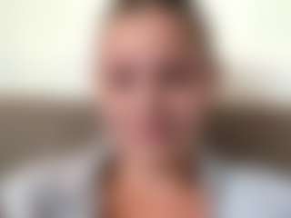 Avelia's Live Sex Cam Show
