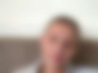 Avelia's Live Sex Cam Show