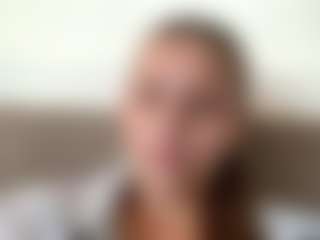 Live cam show with Avelia - Middle Aged on makecum.org