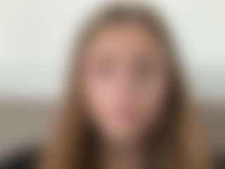 Avelia's Live Sex Cam Show