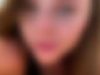 Live cam show with Avelia - Ebony Big Tits on AdultVida.com