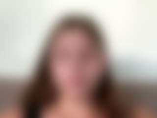 Avelia's Live Sex Cam Show