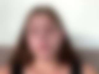 Avelia's Live Sex Cam Show