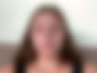 Avelia's Live Sex Cam Show