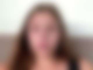Avelia's Live Sex Cam Show