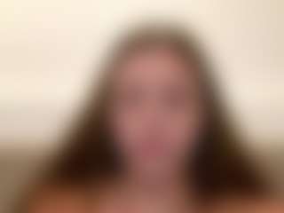 Live cam show with Avelia - Upskirt on Mixed Magazine Live