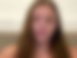 Live cam show with Avelia - Middle Aged on liverealitysex.com
