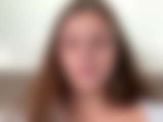 Live cam show with Avelia - College Mature on CamClone