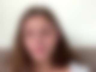 Live cam show with Avelia - Facial on SinfulBabes