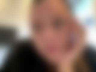 Live-Cam-Show mit Avelia - Facial auf Camsoda