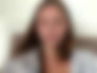 Live cam show with Avelia - MILF Teen (18+) on thefappeningchat.com