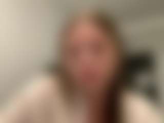 Live cam show with Avelia - Ass Clapping on Camsoda