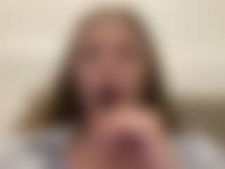 Live cam show with Avelia - Amateur Mature on xDating