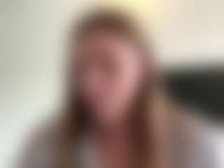 Avelia's Live Sex Cam Show