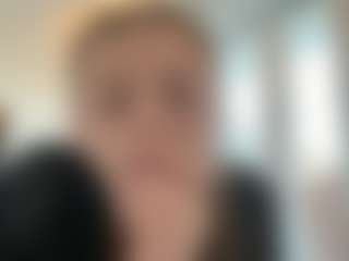 Live cam show with Avelia - Curvy Young Adult on Camsoda