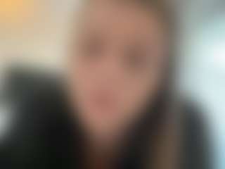 Avelia's Live Sex Cam Show