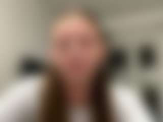 Avelia's Live Sex Cam Show