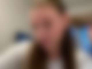 Avelia's Live Sex Cam Show