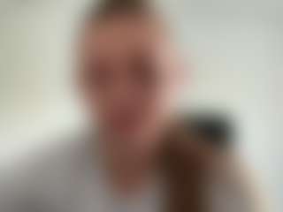 Avelia's Live Sex Cam Show