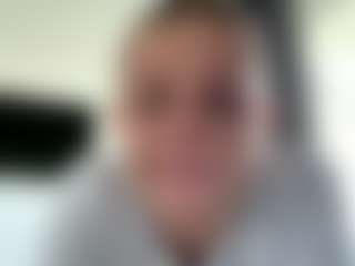 Live cam show with Avelia - Facial on WildCum