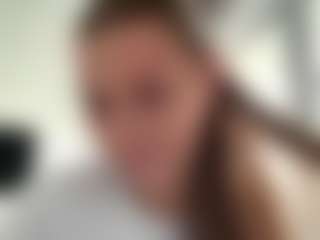 Live cam show with Avelia - Curvy MILF on mypornchat.com