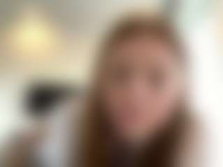 Avelia's Live Sex Cam Show