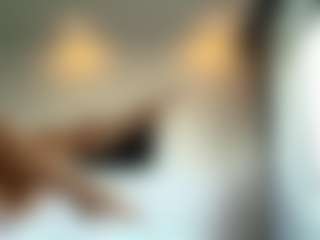 Avelia's Live Sex Cam Show