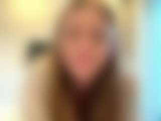 Live cam show with Avelia - Curvy Middle Aged on Camsoda