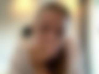 Live cam show with Avelia - Interactivetoy Mature on Camsoda